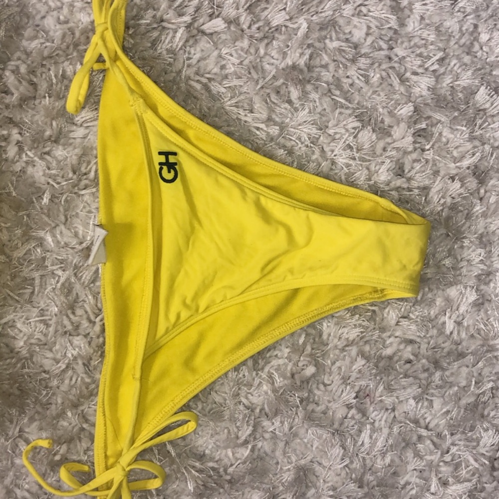 Cheeky bikini - Picture 2 of 3